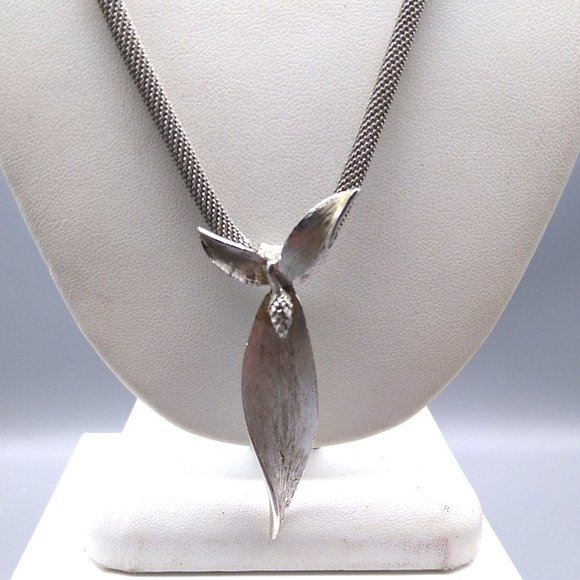 Vintage Judy Lee Mesh Chain Necklace with Brushed Silver Tone Mod Pendant - Picture 3 of 5